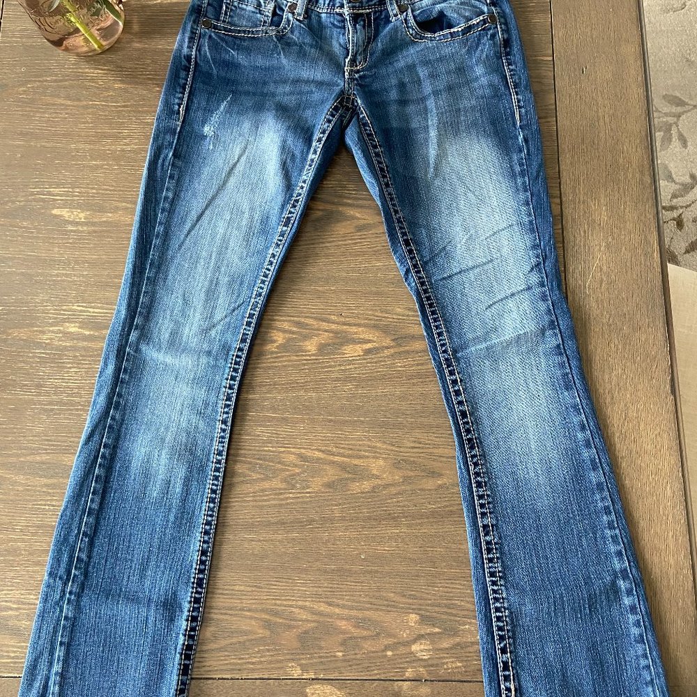 Maurices original cut size 0 SHORT jeans